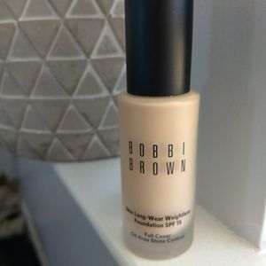 Bobbi Brown Skin Long-Wear Weightless Foundation